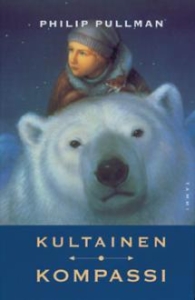 Huvudpersonen, en liten flicka, sitter på en isbjörn i ett nattligt blått sken